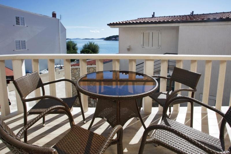 Apartments Tisno - Villa Mare المظهر الخارجي الصورة