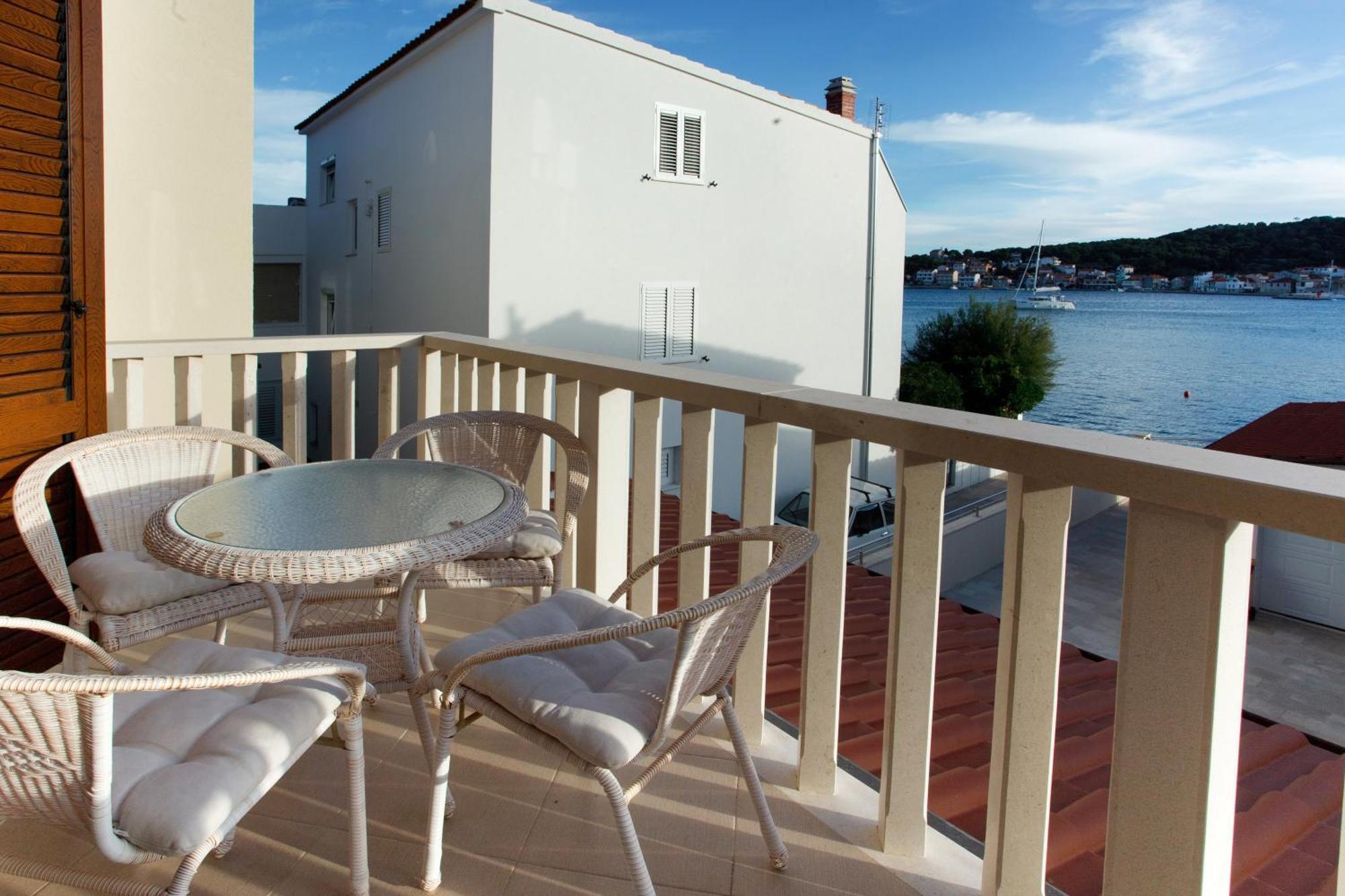 Apartments Tisno - Villa Mare المظهر الخارجي الصورة