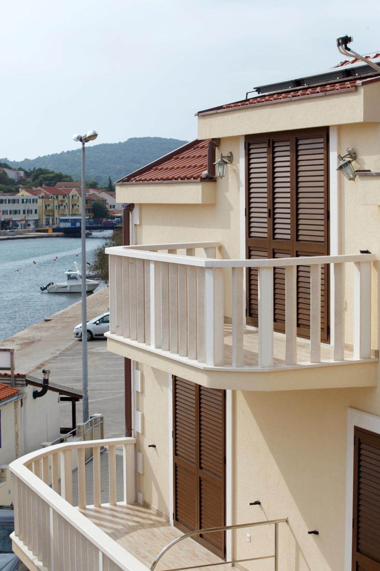 Apartments Tisno - Villa Mare المظهر الخارجي الصورة