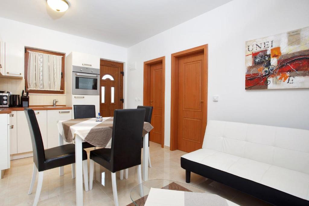 Apartments Tisno - Villa Mare الغرفة الصورة